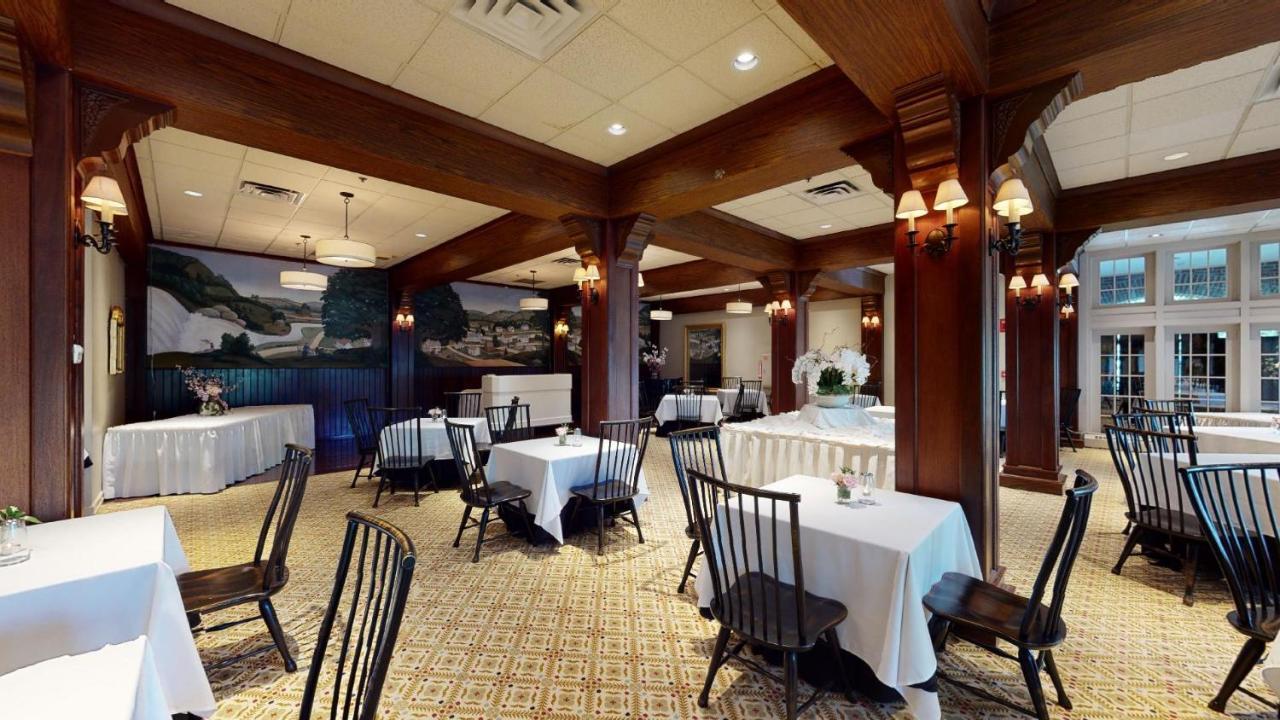 The Simsbury Inn Exterior foto